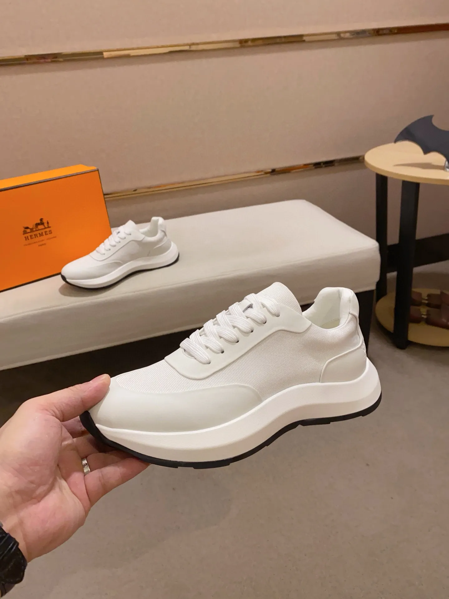 Men's clothing and shoes💰: 600💰《HERMES》【Classic Original Version】Hermès; Top 🔝 Purchasing Agency 🔍🔍Men's latest 🇺🇸 counters are on sale simultaneously, original imported from Italy ▲▲Silk cowhide with breathable fabric ▲▲ (high-end and expensive Qi·Grade) Exquisite workmanship (Italian 🇮🇹Imported water-dyed 🐂cowhide lining) Sole: Original sole provided by the original factory, ⚠️Exclusive double-layer activity·TPR·Rubber·Combined molded outsole; Super·comfortable·wear-resistant·non-slip·environmental protection The real thing is more beautiful if you take the real thing (high quality, follow the order), you can enter and exit the counter at will * Number of yards: 38·39·40·41·42·43·44# (can be customized 45.)